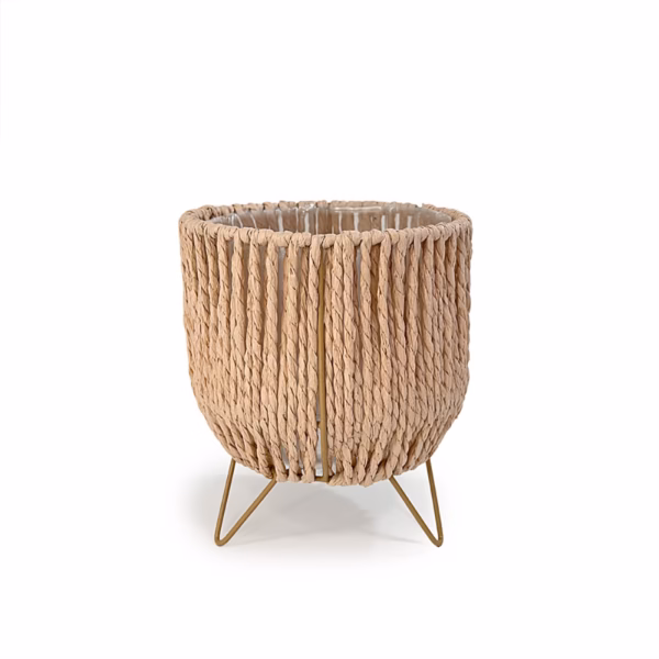 Кашпа от лико с крачета