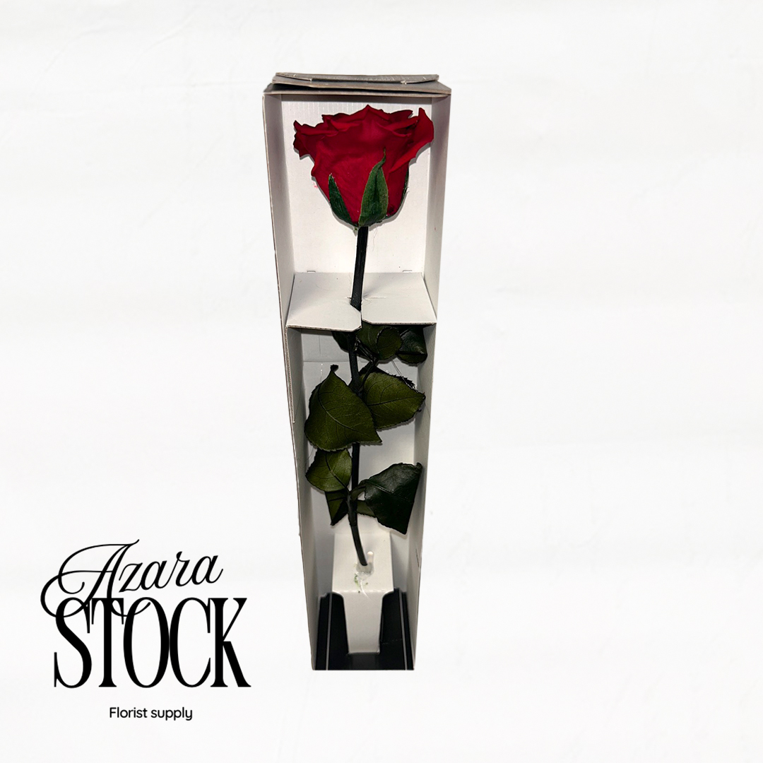 Вечна роза червено с дръжка
